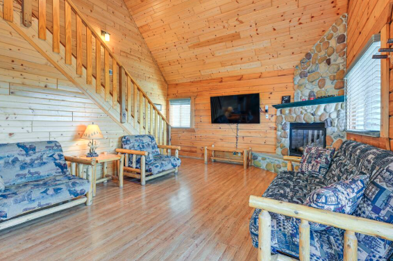 Cozy Log Cabin - Unit A Upper Level